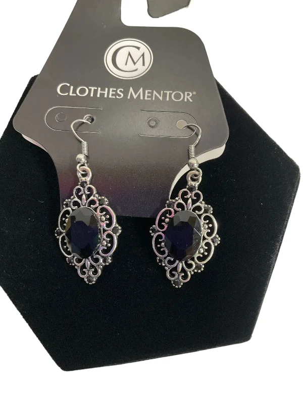 large gold hoop earrings for women -Earrings Dangle/drop By Clothes Mentor