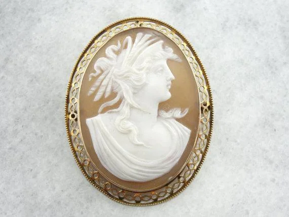 Vintage Cameo Gold Filigree Brooch