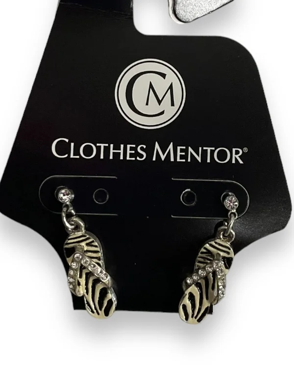 trendy drop earrings for women -Earrings Dangle/drop By Clothes Mentor