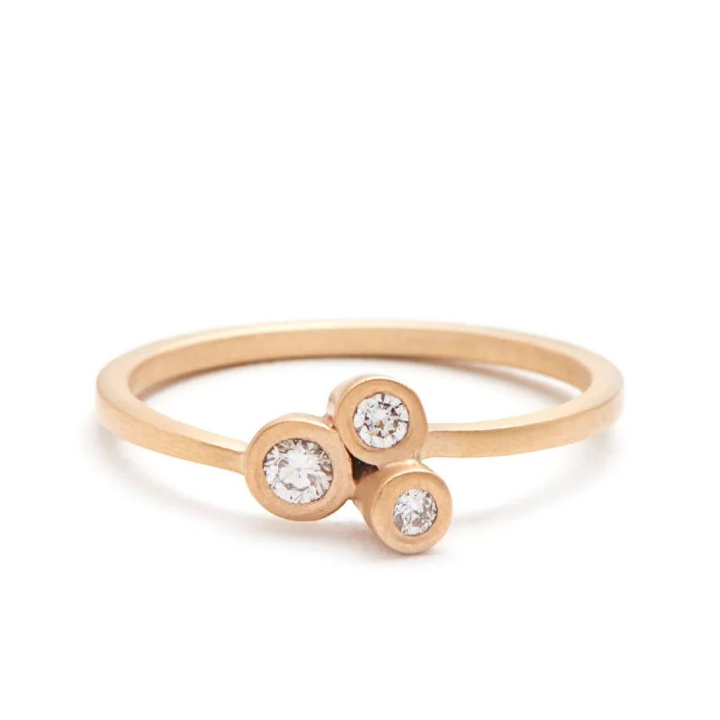 luxury promise rings -<!--RG765dia-->topsy turvy ring