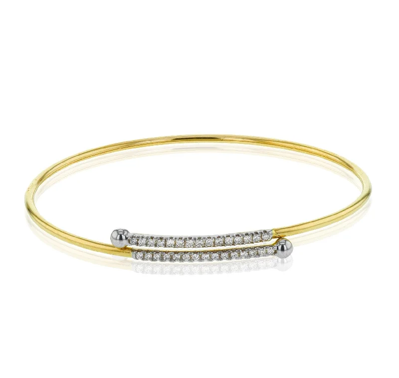 vintage bangles for women -Bangle in 18k Gold with Diamonds